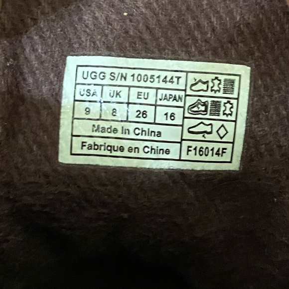 UGG toddler boots - Picture 6 of 6